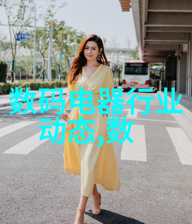 把红酒倒入杯子里温酒我要教你一招让家里的晚餐瞬间变贵气