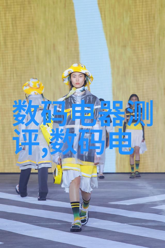 腾龙宣布研发18-300mm F3.5-6.3 Di III-A VC VXD镜头跻身摄影网站app