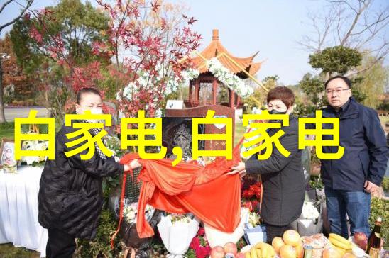 他的手一点一点往下移动视频静静地看着屏幕上渐渐展开的画面